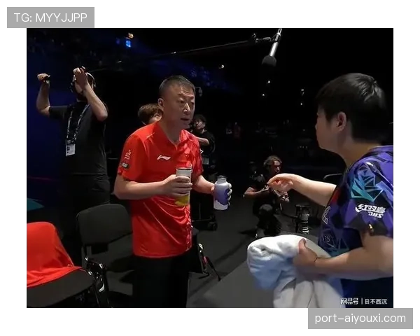 马琳这训练完直接啃鸡腿的样子，真不愧是“吃货教练”